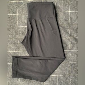 Lululemon Black Capri Workout Leggings